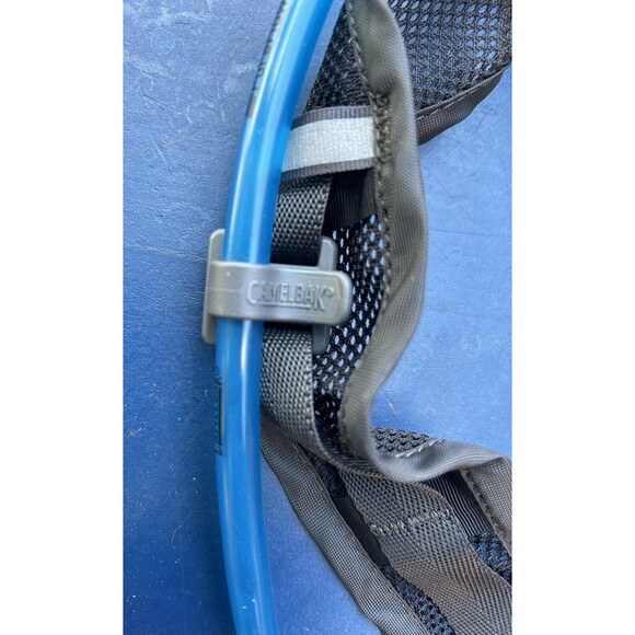 CamelBak Hydrobak Hydration Pack 50 oz Black Gray Hiking Water Backpack - Picture 6 of 12